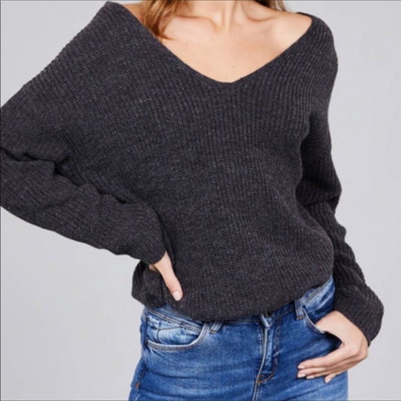 💖11/11 Host Pick💖V-Neck Criss Cross Sweater - Picture 2 of 3